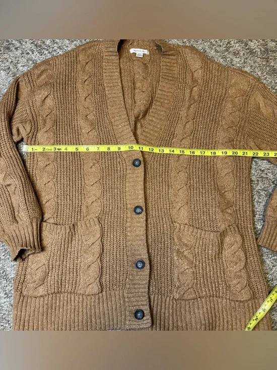 American Eagle Outfitters Camel Cable-Knit Button Cardigan - Picture 4 of 6